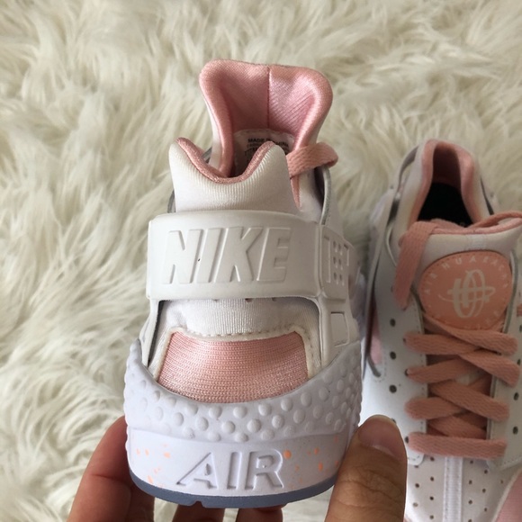 ✔️ New✔️ NIKEiD women's Air Huarache ~ 7.5 - Picture 4 of 6